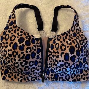 Victoria’s Secret Sports Bra ~ Incredible Knockout Ultra Max ~ 32DD ~ Like New
